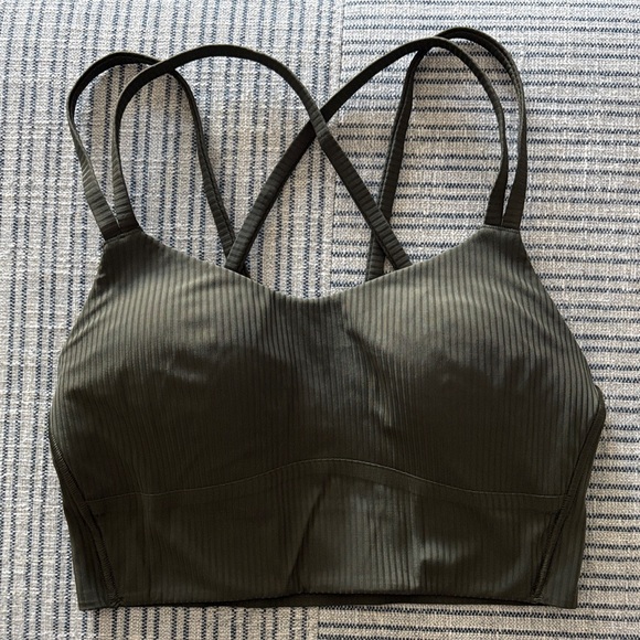Lululemon like a cloud bra - Picture 1 of 4